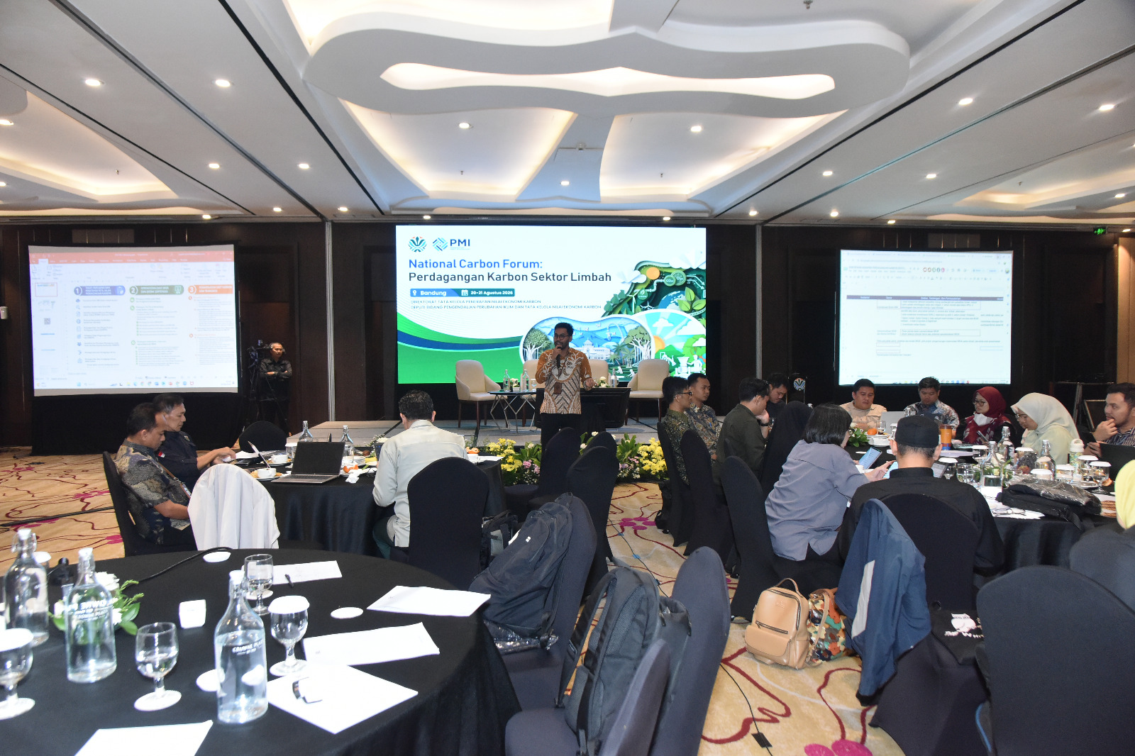 Suasana National Carbon Forum Perdagangan Karbon Sektor Limbah di Bandung